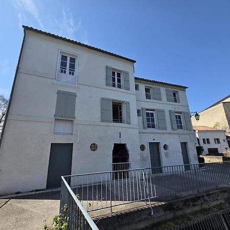 Quai 3 Loft Moderne Et Lumineux Les Pieds Dans L'Eau Apartment Jarnac Bagian luar foto