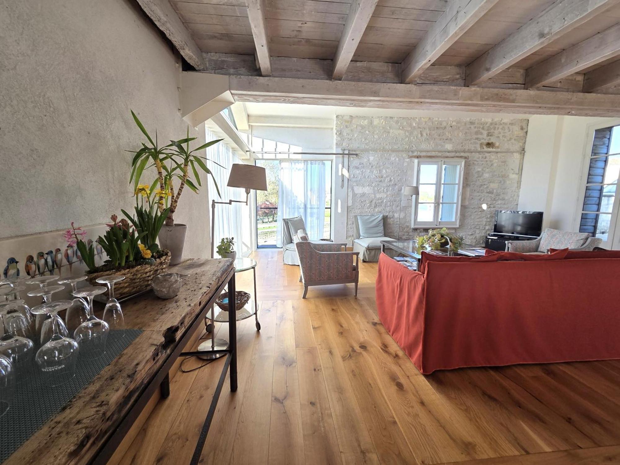 Quai 3 Loft Moderne Et Lumineux Les Pieds Dans L'Eau Apartment Jarnac Ruang foto