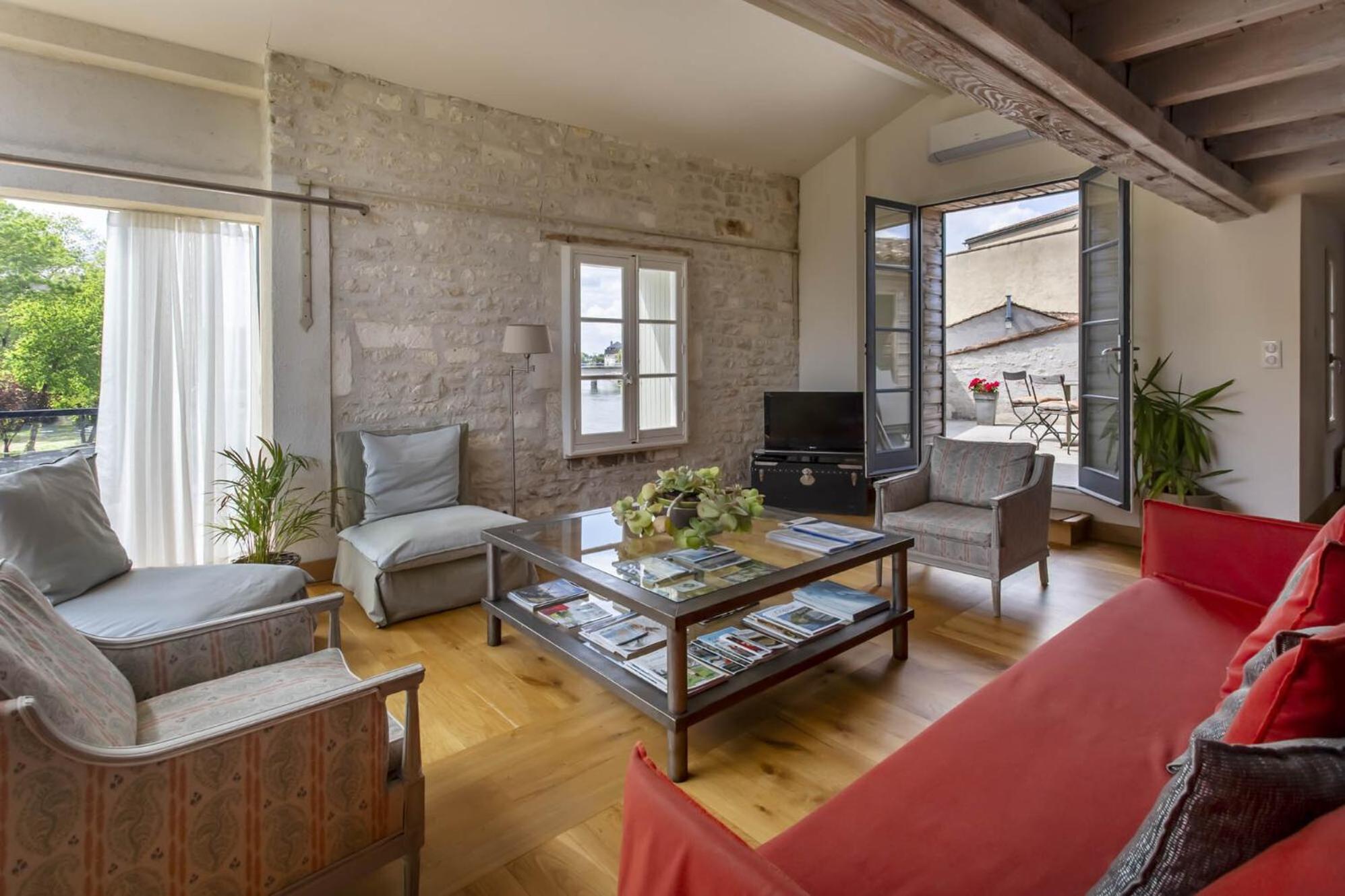 Quai 3 Loft Moderne Et Lumineux Les Pieds Dans L'Eau Apartment Jarnac Bagian luar foto